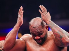 El peluquín de Jarrell Miller es arrancado de un puñetazo y arrojado a la multitud en una escena espeluznante en la cartelera de López-Stevenson El peluquín de Jarrell Miller es arrancado de un puñetazo y arrojado a la multitud en una escena espeluznante en la cartelera de López-Stevenson