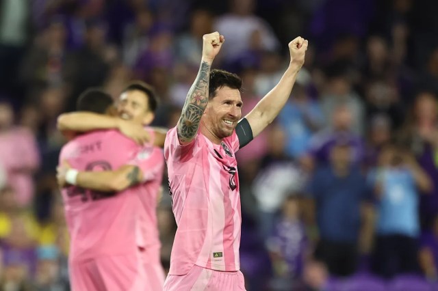 Lionel Messi anota el gol número 900 de su carrera en la Copa de Campeones de la Concacaf Lionel Messi anota el gol número 900 de su carrera en la Copa de Campeones de la Concacaf