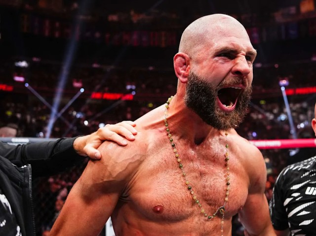 Jiri Prochazka ya ha decidido cómo va a 'cazar' Carlos Ulberg: 'A él (no le gusta) la presión' Jiri Prochazka ya ha decidido cómo va a 'cazar' Carlos Ulberg: 'A él (no le gusta) la presión'