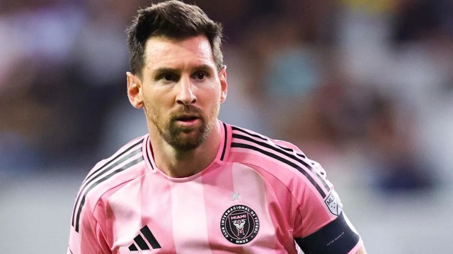 Messi compra el Cornellá de la quinta división española Messi compra el Cornellá de la quinta división española