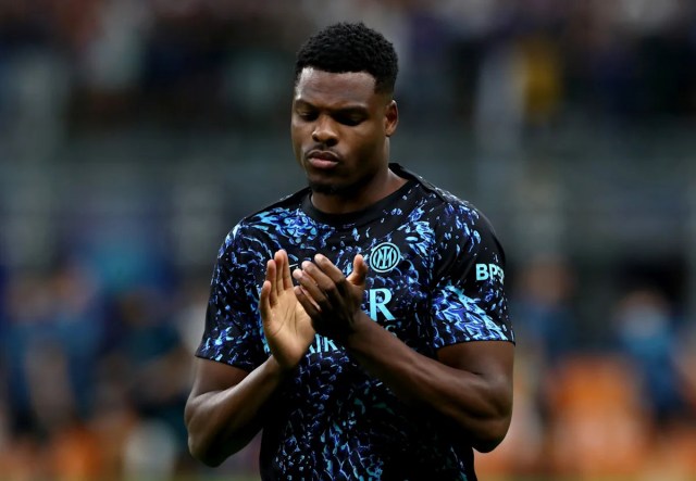 Holanda 1-1 Ecuador – Ronald Koeman pronuncia veredicto sobre la expulsión del lateral del Inter de Milán: “Tarjeta roja siete de cada diez veces” Holanda 1-1 Ecuador – Ronald Koeman pronuncia veredicto sobre la expulsión del lateral del Inter de Milán: “Tarjeta roja siete de cada diez veces”