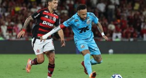 Neymar es el jugador con más faltas en la BR desde su regreso a Brasil Neymar es el jugador con más faltas en la BR desde su regreso a Brasil