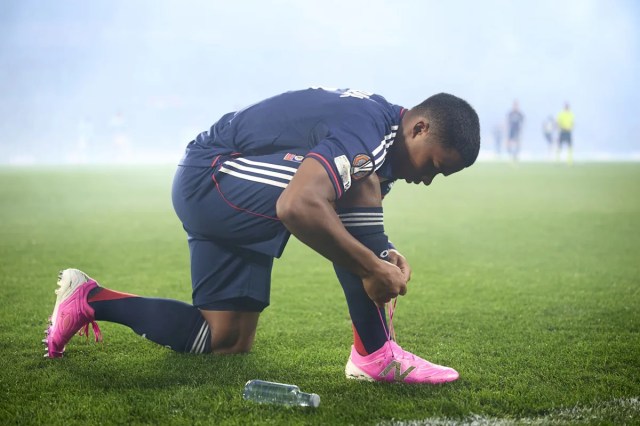 El Real Madrid prepara una gran reorganización de fichajes con seis puestos a reforzar El Real Madrid prepara una gran reorganización de fichajes con seis puestos a reforzar