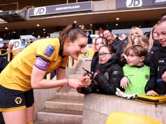 Los lobos miran la promoción de WSL 2 a medida que crece el respaldo del club y se intensifica la atención Los lobos miran la promoción de WSL 2 a medida que crece el respaldo del club y se intensifica la atención