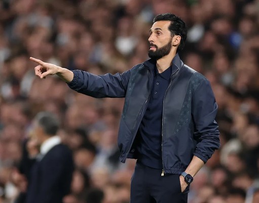 El técnico del Real Madrid, Álvaro Arbeloa, no está de acuerdo con la tarjeta roja de Fede Valverde El técnico del Real Madrid, Álvaro Arbeloa, no está de acuerdo con la tarjeta roja de Fede Valverde