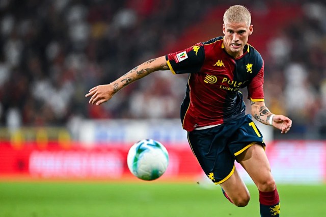 Oficial | El Hamburgo toma cedido al extremo danés Albert Grønbaek con opción de compra de 5 millones de euros Oficial | El Hamburgo toma cedido al extremo danés Albert Grønbaek con opción de compra de 5 millones de euros