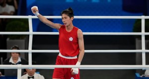 Boxeadora medallista de oro olímpica en el centro de la controversia de género avanza a semifinales asiáticas Boxeadora medallista de oro olímpica en el centro de la controversia de género avanza a semifinales asiáticas