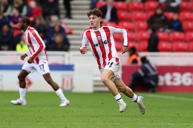 El joven del Liverpool en conversaciones sobre el movimiento del campeonato El joven del Liverpool en conversaciones sobre el movimiento del campeonato