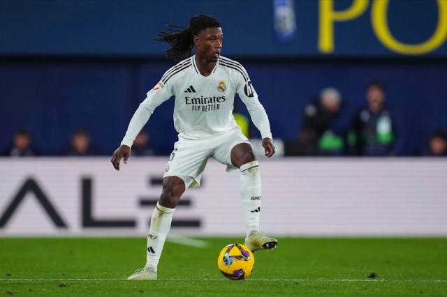 Informe: el Liverpool se prepara para luchar contra el Arsenal en la carrera por fichar al mediocampista de talla mundial Informe: el Liverpool se prepara para luchar contra el Arsenal en la carrera por fichar al mediocampista de talla mundial