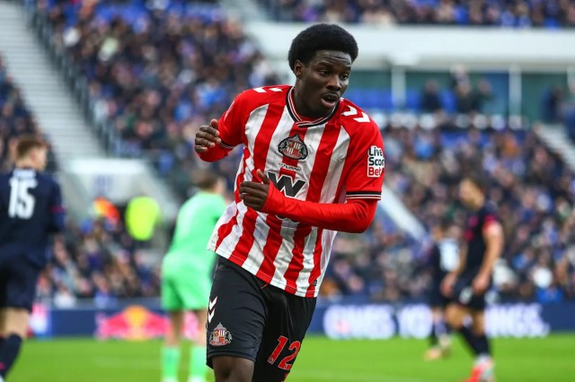 Informe: Sunderland resta importancia a los rumores sobre el fichaje de la joven estrella por la Ligue 1 Informe: Sunderland resta importancia a los rumores sobre el fichaje de la joven estrella por la Ligue 1