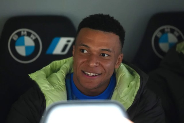 Oficial: el Real Madrid confirma la lesión de Kylian Mbappé y descarta una operación Oficial: el Real Madrid confirma la lesión de Kylian Mbappé y descarta una operación