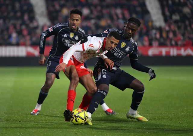 El Girona corre el riesgo de perder a un jugador estrella mientras los clubes de la Premier League y La Liga alertan sobre una cláusula de rescisión de 20 millones de euros El Girona corre el riesgo de perder a un jugador estrella mientras los clubes de la Premier League y La Liga alertan sobre una cláusula de rescisión de 20 millones de euros