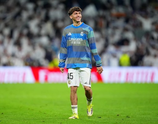 El gran prodigio del Real Madrid regresa al Castilla para la última fase de la temporada El gran prodigio del Real Madrid regresa al Castilla para la última fase de la temporada