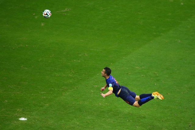 A 61 días del Mundial: El gol que convirtió a Robin van Persie en el ‘Holandés Errante’ A 61 días del Mundial: El gol que convirtió a Robin van Persie en el ‘Holandés Errante’