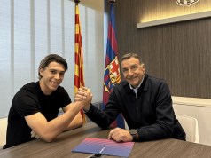 Oficial: el Barcelona ficha al joven atacante español Oficial: el Barcelona ficha al joven atacante español