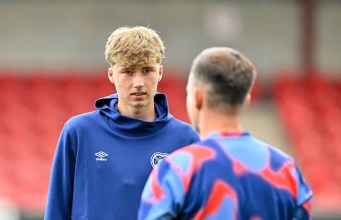 Sky Sports: el Leeds United está en la carrera por fichar a un defensor talentoso Sky Sports: el Leeds United está en la carrera por fichar a un defensor talentoso