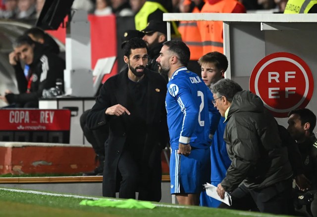 Arbeloa pone fin a la polémica con Carvajal: es una situación injusta Arbeloa pone fin a la polémica con Carvajal: es una situación injusta