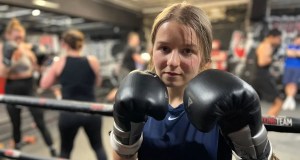 Adolescente del boxeo venció ataques de pánico para levantar título importante Adolescente del boxeo venció ataques de pánico para levantar título importante