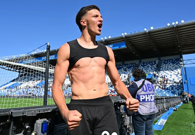 Informe: Bournemouth se une al Inter de Milán en la carrera para fichar al codiciado defensor del Sassuolo Informe: Bournemouth se une al Inter de Milán en la carrera para fichar al codiciado defensor del Sassuolo