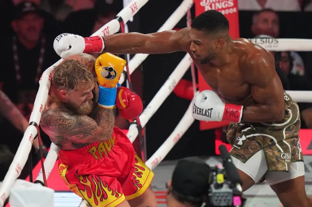 La tragedia sigue al triunfo de Anthony Joshua con el futuro del boxeo incierto La tragedia sigue al triunfo de Anthony Joshua con el futuro del boxeo incierto