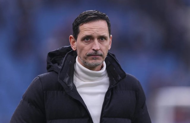 El Eintracht Frankfurt se plantea despedir a Dino Toppmöller tras la última decepción en la Bundesliga El Eintracht Frankfurt se plantea despedir a Dino Toppmöller tras la última decepción en la Bundesliga