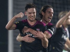 Cymru Premier: Colwyn Bay venció al TNS de 10 hombres Cymru Premier: Colwyn Bay venció al TNS de 10 hombres