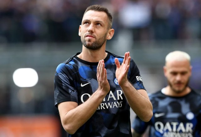 No hay segundas oportunidades para el defensa holandés mientras el Inter de Milán se prepara para cortar los lazos al final de la temporada No hay segundas oportunidades para el defensa holandés mientras el Inter de Milán se prepara para cortar los lazos al final de la temporada