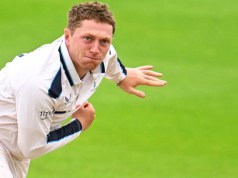 Bess, fuera de spinner, extiende su contrato con Yorkshire Bess, fuera de spinner, extiende su contrato con Yorkshire