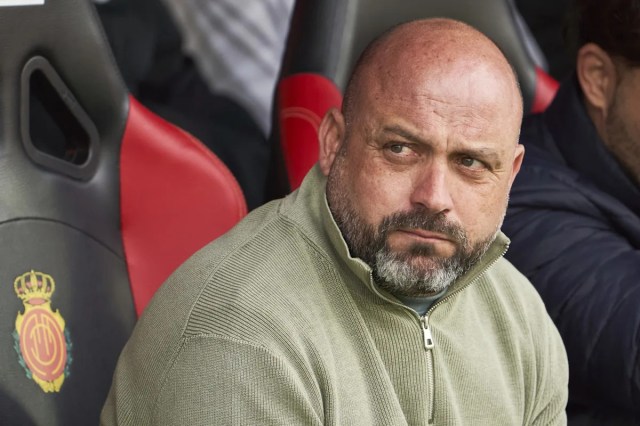 El técnico del Espanyol, Manolo González, confía en el choque contra el Barcelona: “Podemos ganar a cualquiera” El técnico del Espanyol, Manolo González, confía en el choque contra el Barcelona: “Podemos ganar a cualquiera”