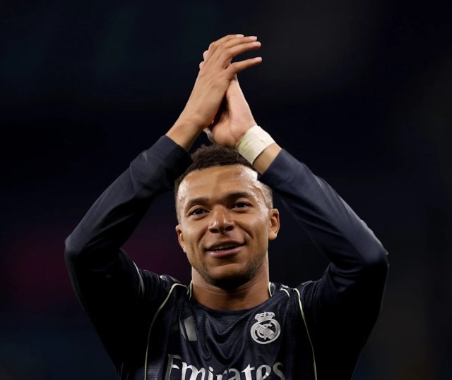 Kylian Mbappé: “Para mí jugar en el Real Madrid es como un regalo de Dios” Kylian Mbappé: “Para mí jugar en el Real Madrid es como un regalo de Dios”