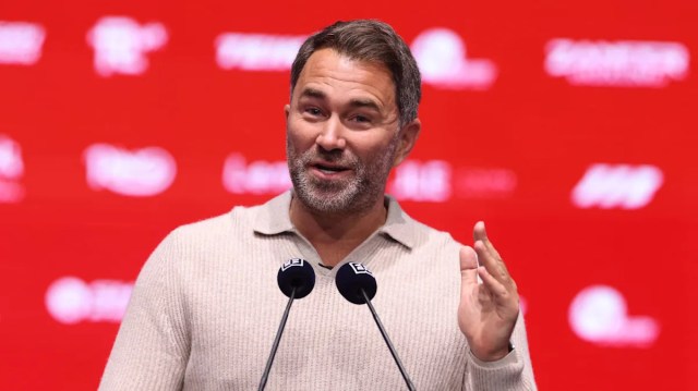 Matchroom de Eddie Hearn firma una extensión de cinco años para el acuerdo de derechos de medios con DAZN Matchroom de Eddie Hearn firma una extensión de cinco años para el acuerdo de derechos de medios con DAZN