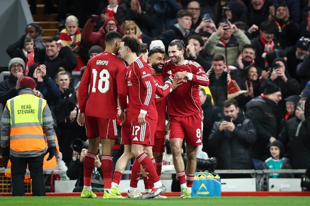 Liverpool supera fácilmente a Brighton 3-0 y alcanza la quinta ronda de la Copa FA Liverpool supera fácilmente a Brighton 3-0 y alcanza la quinta ronda de la Copa FA