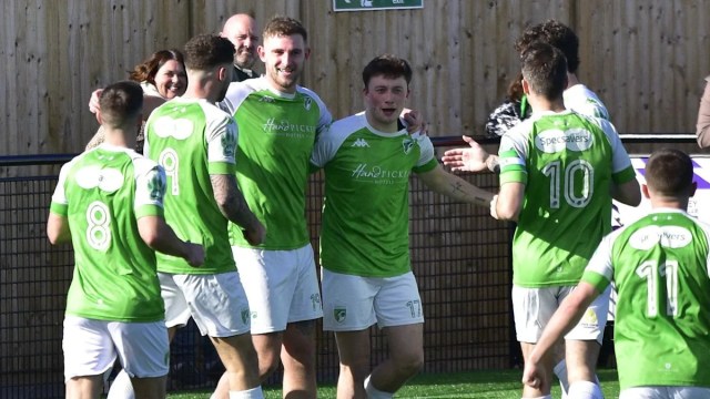 Guernsey FC enfrenta un desafío financiero para volver a jugar el partido Guernsey FC enfrenta un desafío financiero para volver a jugar el partido