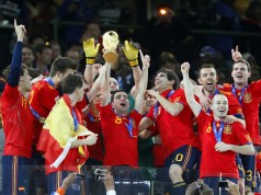 A 39 días del Mundial: las leyendas del Clásico impulsan a España al título de 2010 A 39 días del Mundial: las leyendas del Clásico impulsan a España al título de 2010