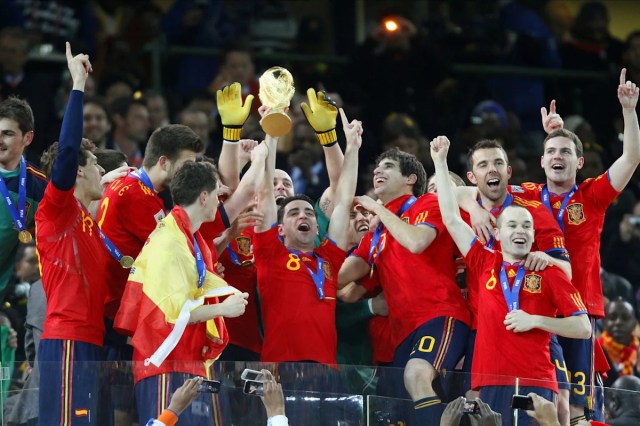 A 39 días del Mundial: las leyendas del Clásico impulsan a España al título de 2010 A 39 días del Mundial: las leyendas del Clásico impulsan a España al título de 2010