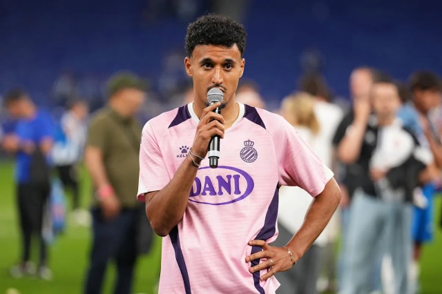 La Liga sacudida por un nuevo escándalo de abuso racista que involucra a jugadores de Elche y Espanyol La Liga sacudida por un nuevo escándalo de abuso racista que involucra a jugadores de Elche y Espanyol