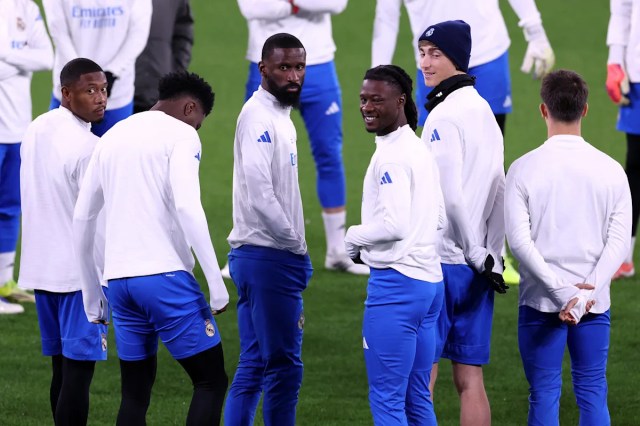 Un veterano del Real Madrid “pierde la cabeza” con un compañero durante un altercado en el campo de entrenamiento Un veterano del Real Madrid “pierde la cabeza” con un compañero durante un altercado en el campo de entrenamiento
