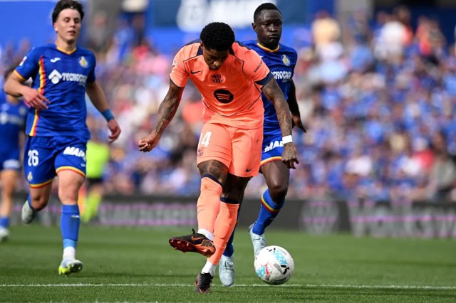 La estrella del Barcelona quiere permanecer en el club a toda costa en medio de la incertidumbre sobre su traspaso permanente La estrella del Barcelona quiere permanecer en el club a toda costa en medio de la incertidumbre sobre su traspaso permanente