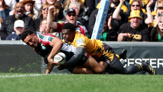 Hamer-Webb agarra cinco intentos mientras los Tigres golean al Newcastle Hamer-Webb agarra cinco intentos mientras los Tigres golean al Newcastle