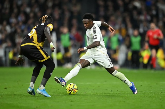 Un aficionado recibe una sanción en el estadio por tirarle un plátano a la estrella del Real Madrid Vinicius Junior Un aficionado recibe una sanción en el estadio por tirarle un plátano a la estrella del Real Madrid Vinicius Junior