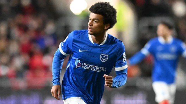 Singerr firma un contrato profesional con Portsmouth Singerr firma un contrato profesional con Portsmouth