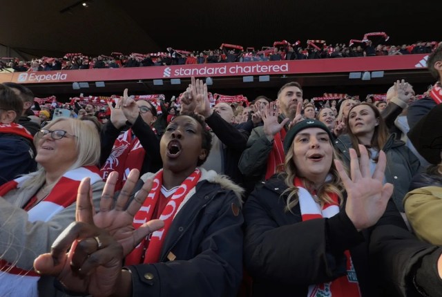 Liverpool introducirá intérpretes de BSL durante las temporadas masculina y femenina 2025/26 Liverpool introducirá intérpretes de BSL durante las temporadas masculina y femenina 2025/26
