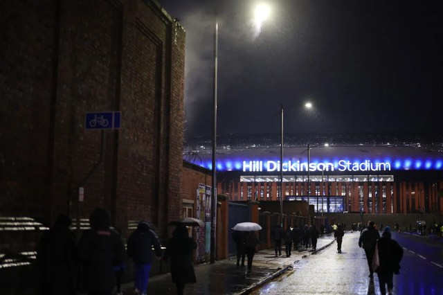 El Everton trama un audaz movimiento de transferencia para el talento de la Premier League: ¿Cuál es la mejor oferta para los Toffees? El Everton trama un audaz movimiento de transferencia para el talento de la Premier League: ¿Cuál es la mejor oferta para los Toffees?