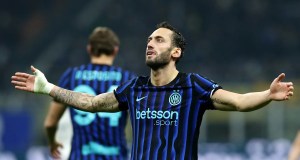 Informe: La megaestrella turca se prepara para el potencialmente último derbi de Milán en medio de la incertidumbre sobre el futuro del Inter de Milán Informe: La megaestrella turca se prepara para el potencialmente último derbi de Milán en medio de la incertidumbre sobre el futuro del Inter de Milán