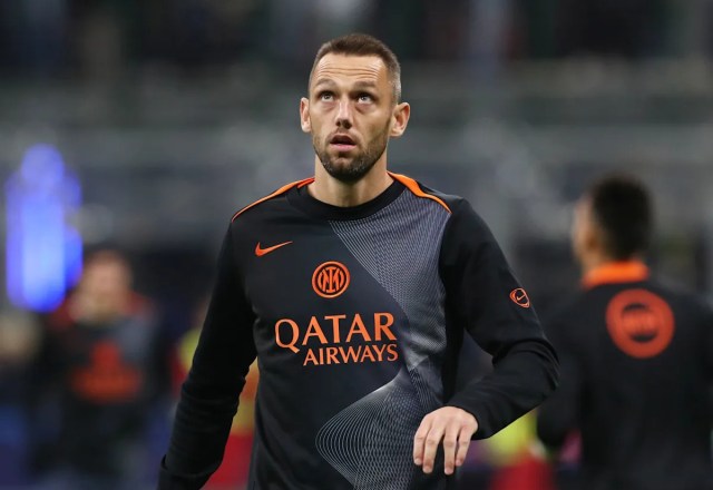 El veterano holandés hace una confesión honesta antes de la Copa Mundial de la FIFA: “Juego poco en el Inter de Milán, pero Koeman confía en mí” El veterano holandés hace una confesión honesta antes de la Copa Mundial de la FIFA: “Juego poco en el Inter de Milán, pero Koeman confía en mí”