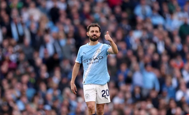 El superagente presiona a Deco para fichar al as del Manchester City que sólo espera la oferta del Barcelona El superagente presiona a Deco para fichar al as del Manchester City que sólo espera la oferta del Barcelona