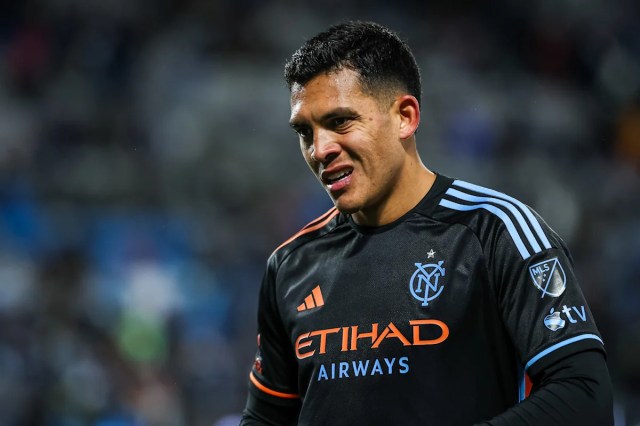 Alonso Martínez ‘se rompe el ligamento anterior cruzado’ en servicio internacional en medio de la carrera por los playoffs Alonso Martínez ‘se rompe el ligamento anterior cruzado’ en servicio internacional en medio de la carrera por los playoffs