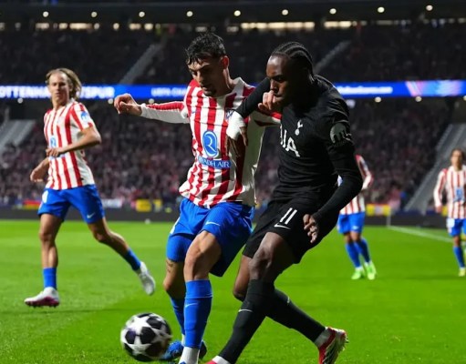 Los problemas del Atlético de Madrid aumentan ya que un defensor clave puede perderse los enfrentamientos con el Barcelona Los problemas del Atlético de Madrid aumentan ya que un defensor clave puede perderse los enfrentamientos con el Barcelona