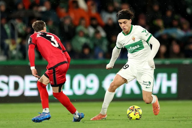 El cedido del Barcelona visita la Ciutat Esportiva mientras inicia su rehabilitación tras pasar por el quirófano El cedido del Barcelona visita la Ciutat Esportiva mientras inicia su rehabilitación tras pasar por el quirófano