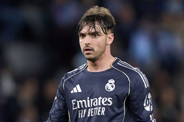 El defensa del Real Madrid se entrena por cuarto día libre consecutivo para revertir su situación El defensa del Real Madrid se entrena por cuarto día libre consecutivo para revertir su situación